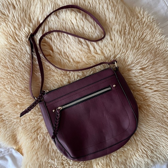 Ardene Faux Leather Maroon Adjustable Strap Shoulder Bag Tassel Tabs - Picture 7 of 15